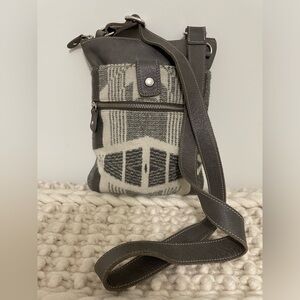 Roots x Pendleton Smoke Lake Crossbody